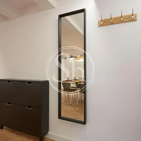 Stylish Eixample Near Francesc Macia