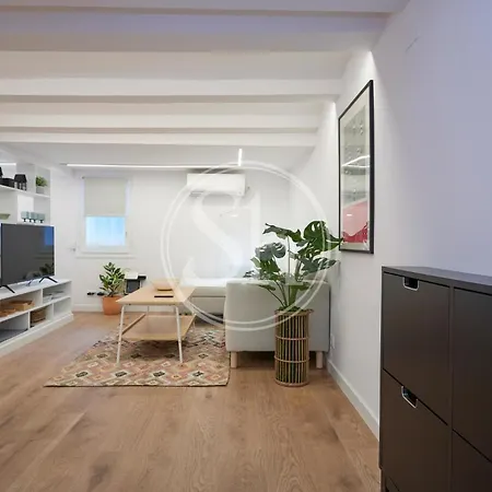 Stylish Eixample Near Francesc Macia Apartament *