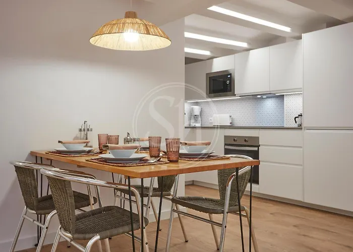 Appartamento Acogedor En El Eixample Barcellona